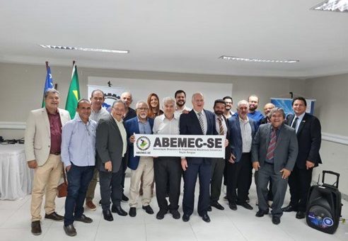 Presença do CREA Jr-SE na posse da ABEMEC-SE
