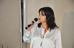 Verônica Maria Holanda - Representante do TCU