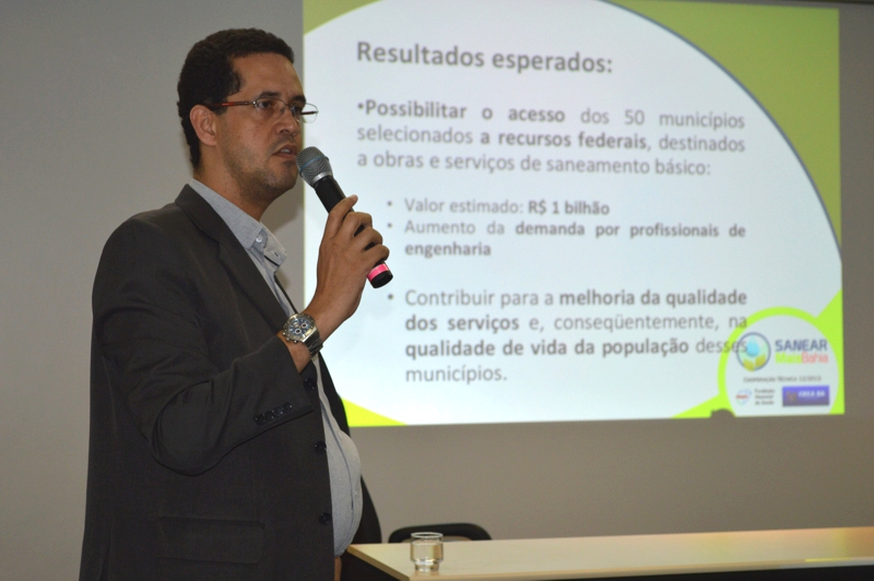 Hebert Oliveira do Crea-BA apresenta Programa Sanear Mais Bahia para conselheiros