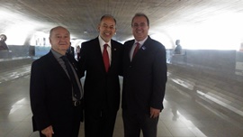 Ao lado do senador Inácio Arruda (PCdoB-CE), assessor parlamentar Pedro Lopes de Queirós e chefe de gabinete do Confea Gilberto Campos