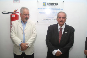diretor de Benefícios da Mútua, , Jorge Silveira e o diretor geral da Mútua/SE, João Bosco Andrade. 