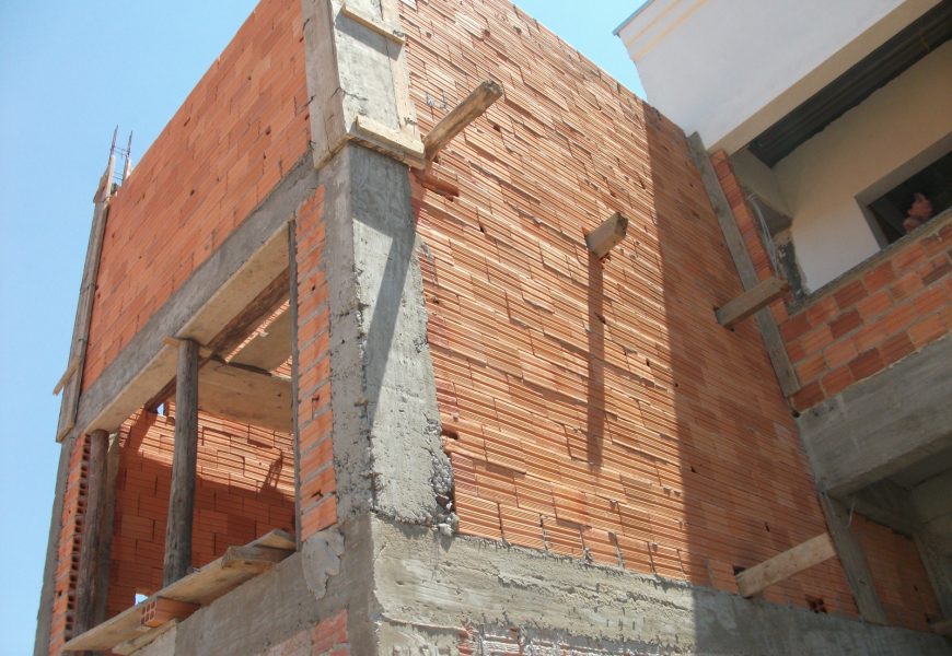 Comissão torna crime construir em desacordo com normas urbanísticas