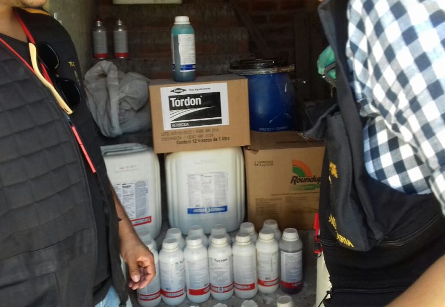 Mais de 13 mil litros de agrotóxicos vendidos irregularmente em Nª Sra. de Lourdes são apreendidos Mais de 13 mil litros de agrotóxicos vendidos irregularmente em Nª Sra. de Lourdes são apreendidos