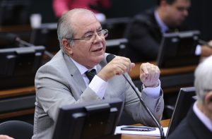 O relator, Hildo Rocha, apresentou substitutivo à proposta original