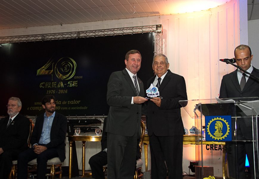 Homenagem aos conselheiros que formaram a primeira composição plenária do Crea-SE em 1976 Homenagem aos conselheiros que formaram a primeira composição plenária do Crea-SE em 1976