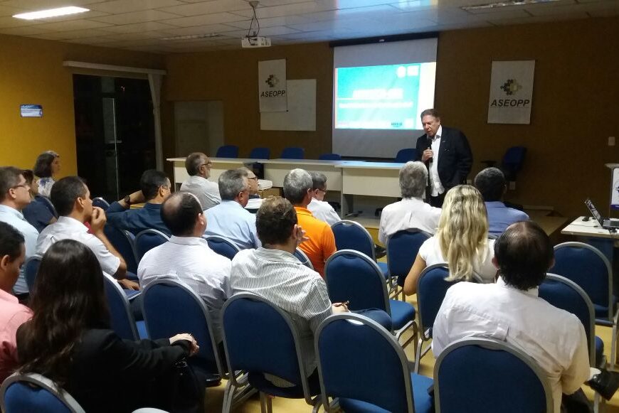 Crea-SE destaca importância de palestra sobre ‘Normas Técnicas’ Crea-SE destaca importância de palestra sobre ‘Normas Técnicas’