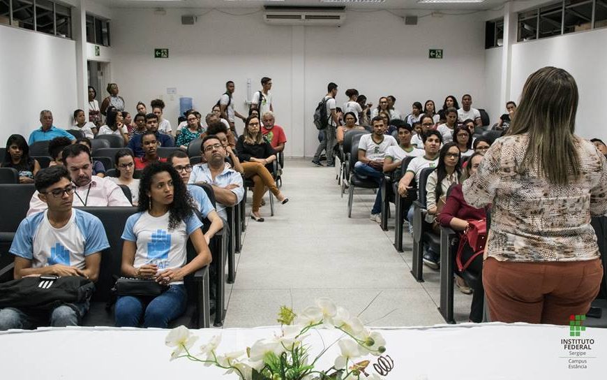 Crea-SE orienta alunos do Instituto Federal de Sergipe sobre aplicação da  Lei de Assistência Técnica