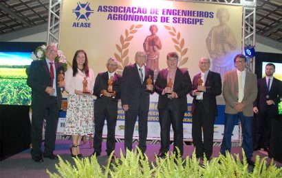 Personalidades são homenageadas pela AEASE com a ‘Comenda Ceres do Mérito Agronômico’