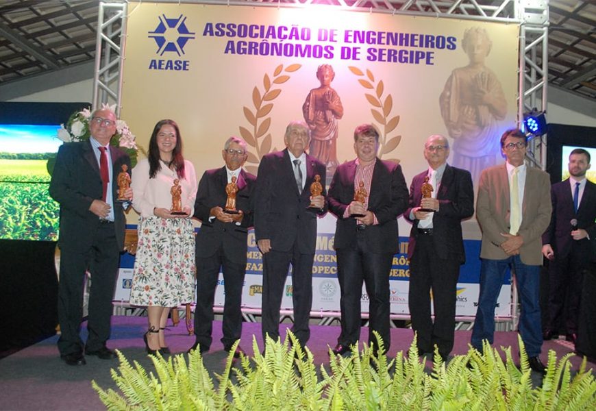 Personalidades são homenageadas pela AEASE com a ‘Comenda Ceres do Mérito Agronômico’