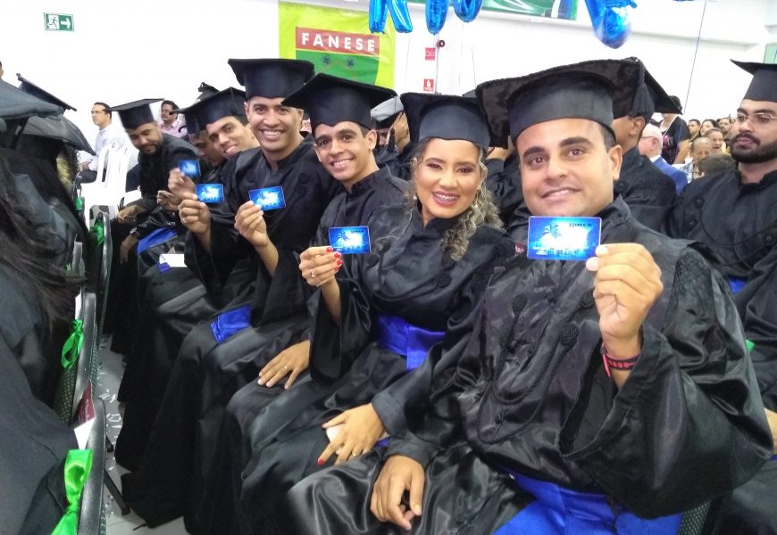 Formandos de Engenharia de Produção recebem do Crea-SE, Carteiras de Autorização para Registro Profissional