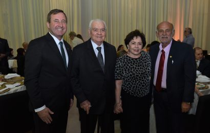 Jantar reúne lideranças e homenageados pelo Sistema Confea/Crea