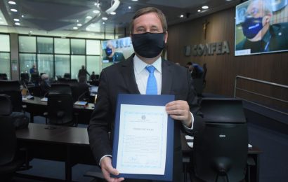 Engenheiro Joel Krüger é reeleito presidente do Confea
