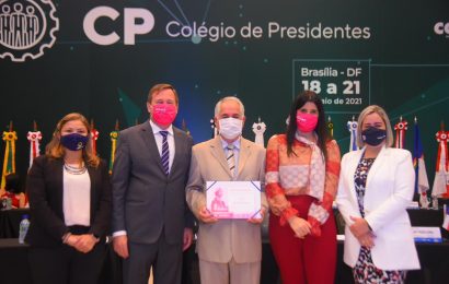 Crea-SE recebe certificado pela implantação do Programa Mulher