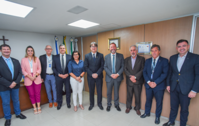 Presidente do Crea-SE destaca importância da parceria com a CBIC em reunião com novo presidente da entidade
