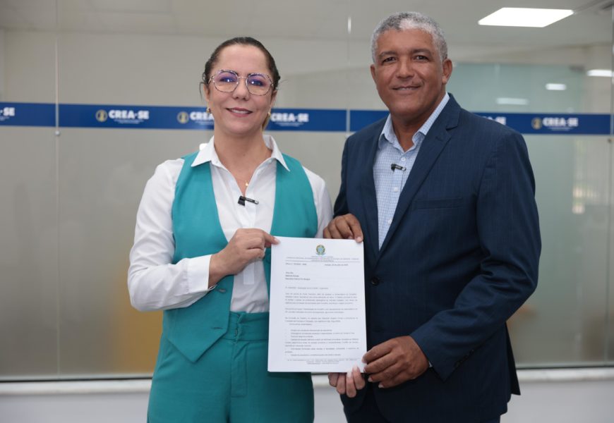 Presidente do Crea-SE entrega à deputada federal Katarina Feitoza proposta de adequação da Lei que trata das engenharias e da agronomia