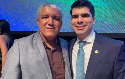 Presidente do Crea-SE participa de solenidade em homenagem aos 90 anos da OAB/SE 
