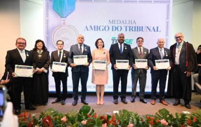 TCE-SE reconhece atuação institucional do Crea-SE e concede ao engenheiro Dilson Luiz a Medalha “Amigo do Tribunal” TCE-SE reconhece atuação institucional do Crea-SE e concede ao engenheiro Dilson Luiz a Medalha “Amigo do Tribunal”